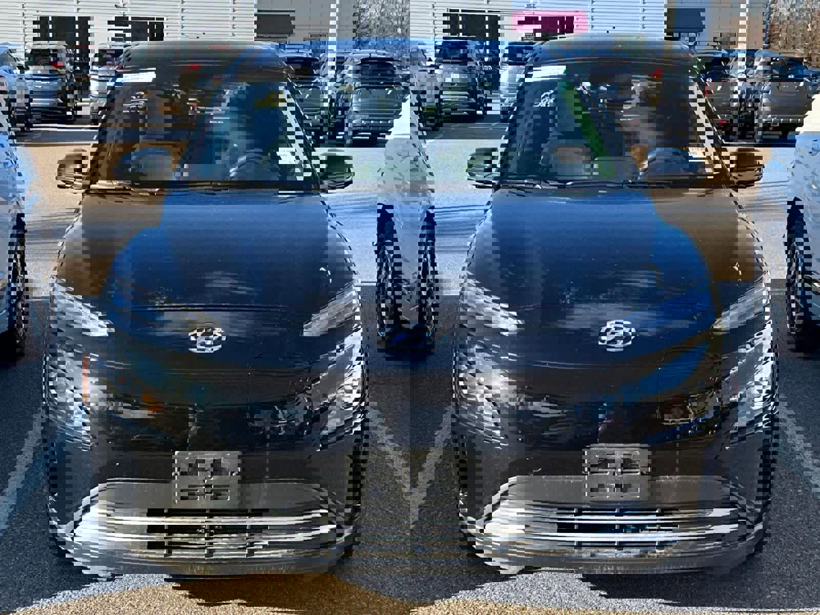 Used 2023 Hyundai Kona SE image 2