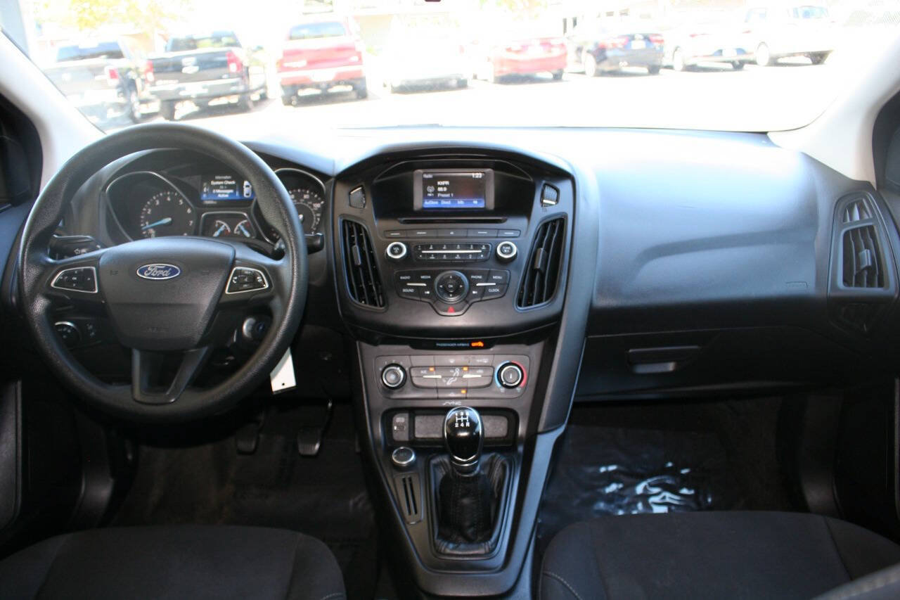 Used 2017 Ford Focus S FWD image 15