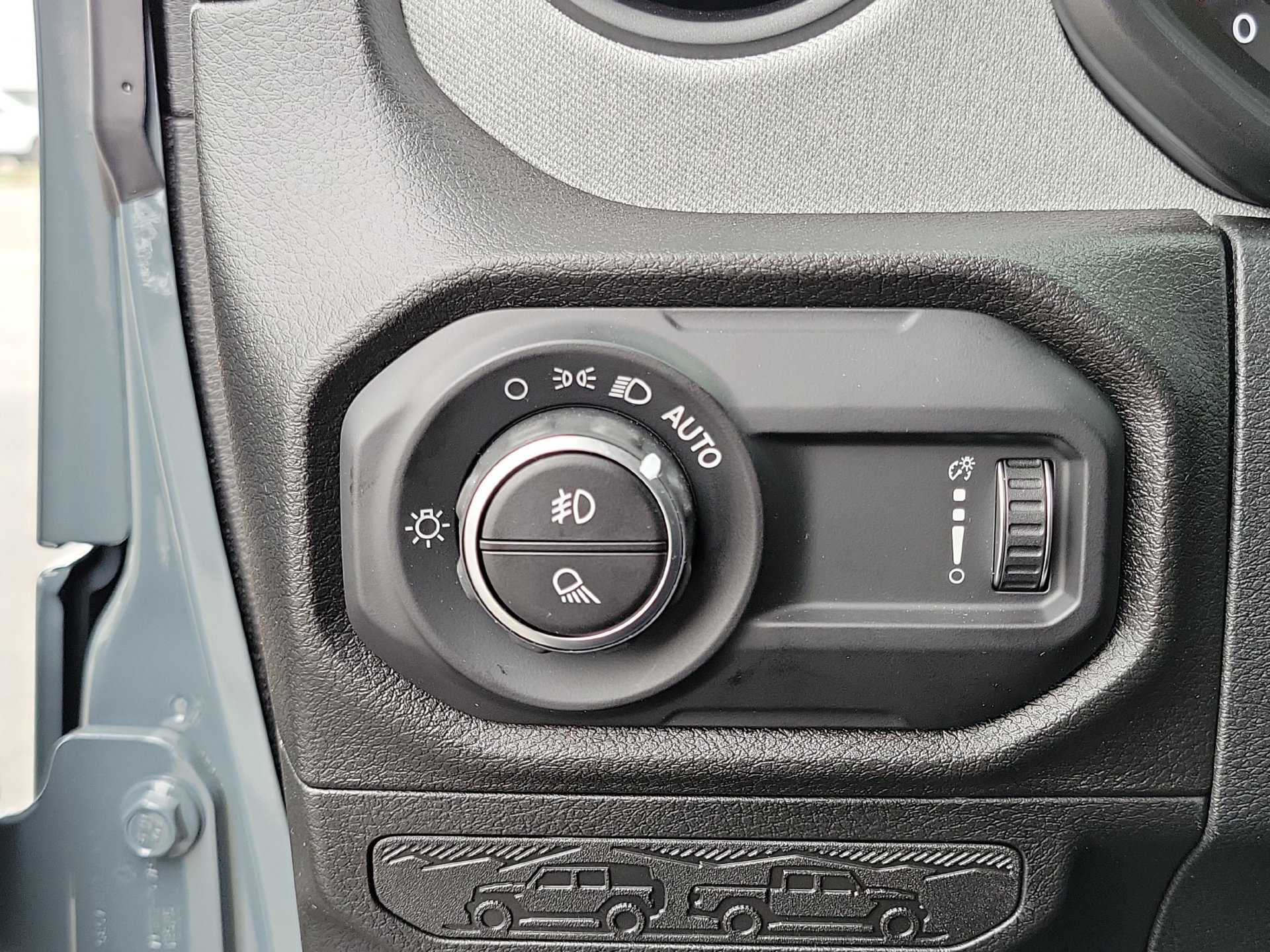New 2026 Jeep Gladiator Sport AWD/4WD image 13