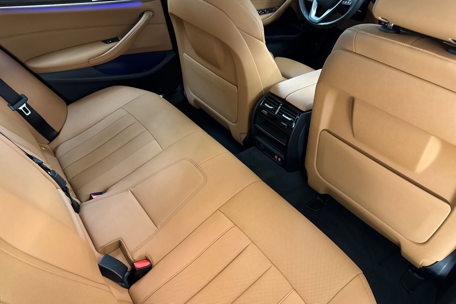 Certified 2023 BMW 530i w/ Convenience Package image 30