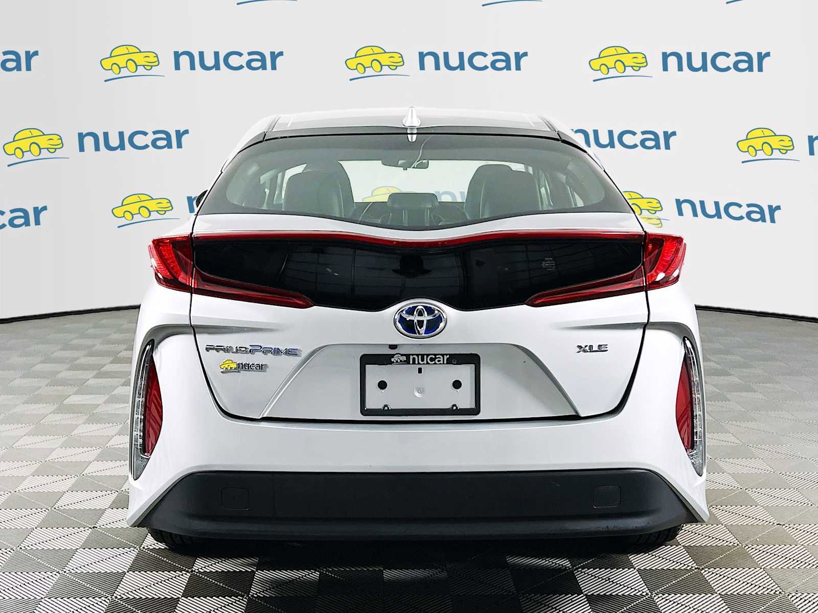 Used 2021 Toyota Prius Prime XLE image 6