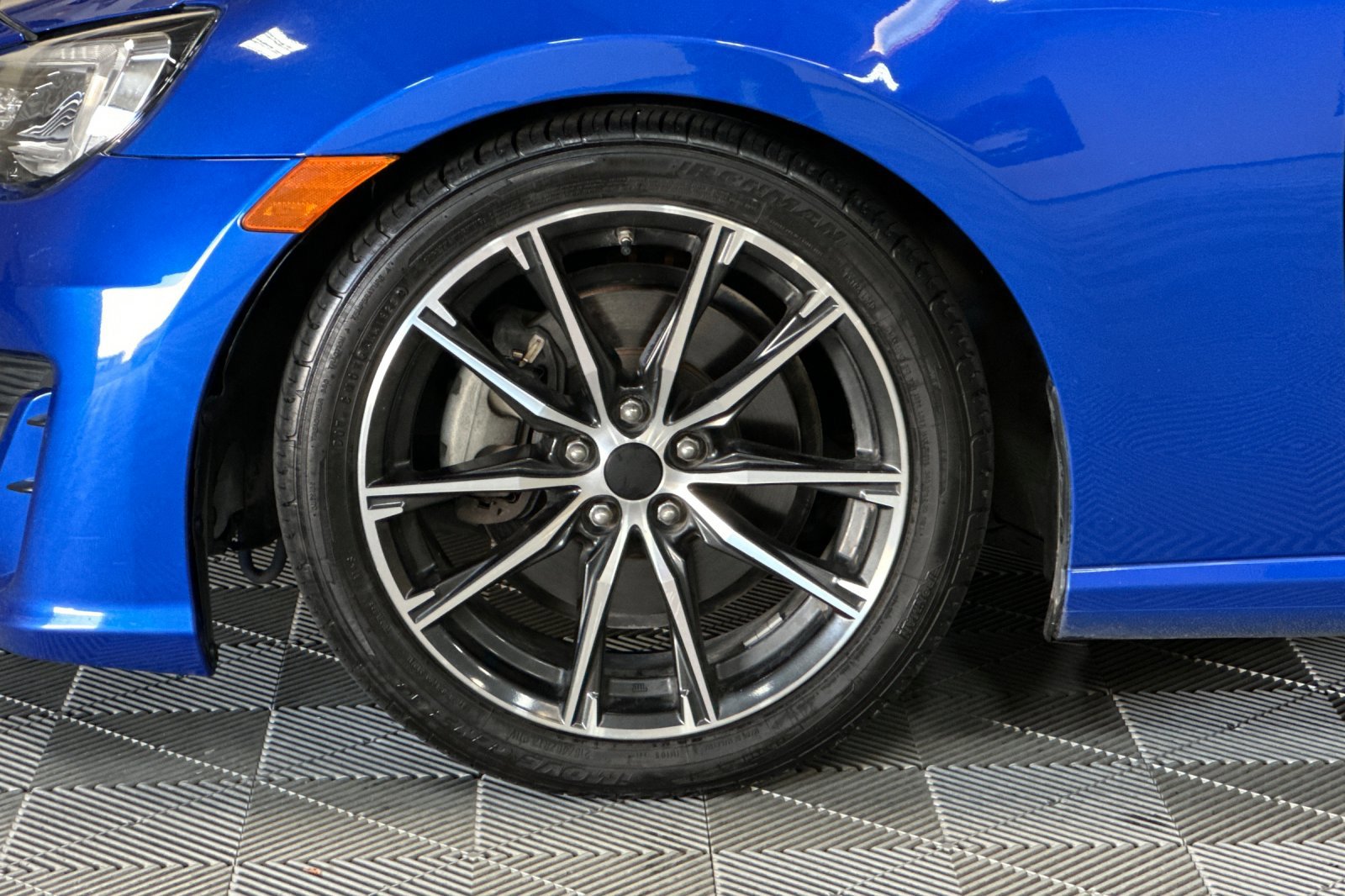 Used 2020 Subaru BRZ Limited w/ Popular Package #2 RWD image 40