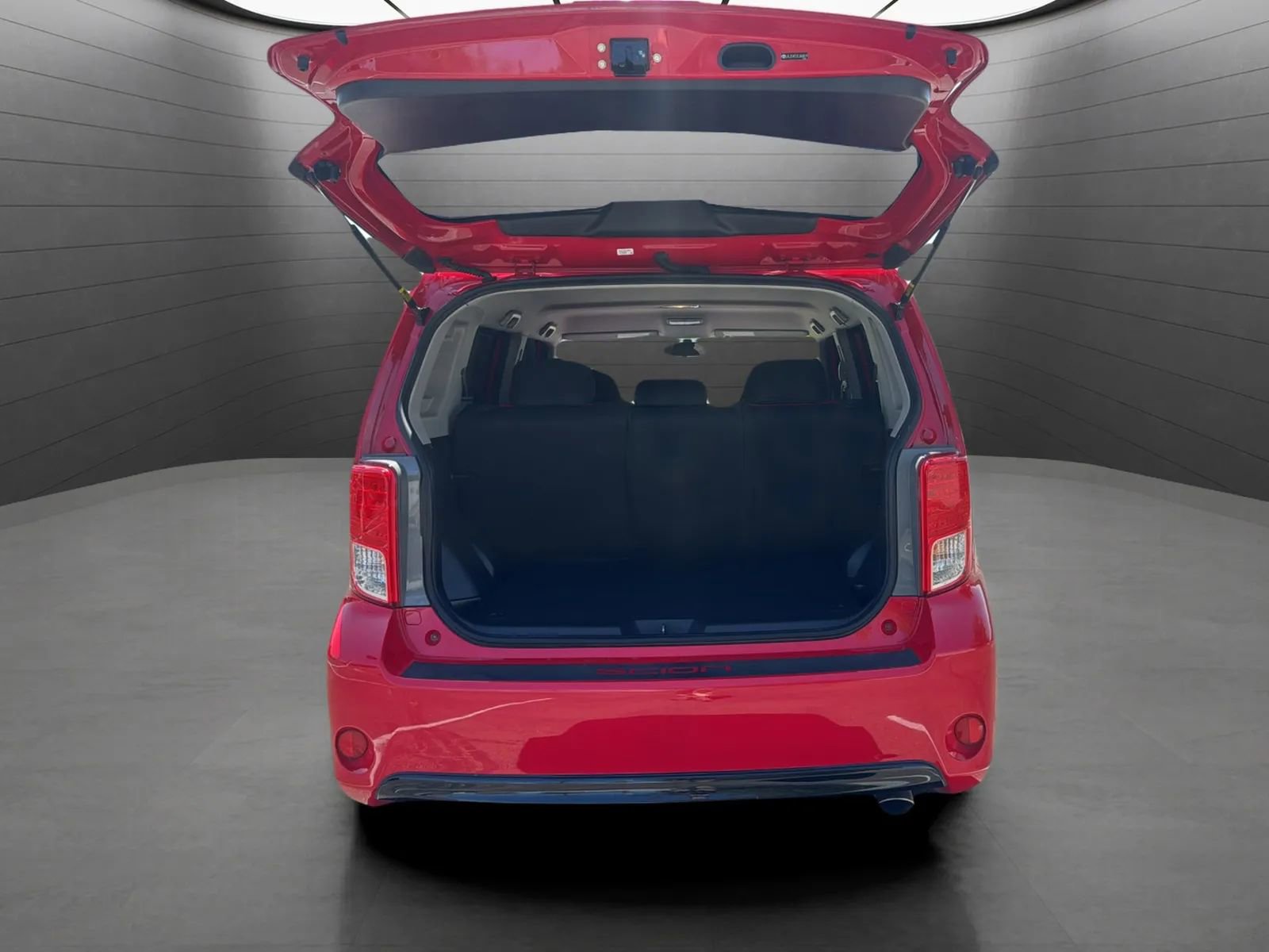 Used 2014 Scion xB FWD image 25