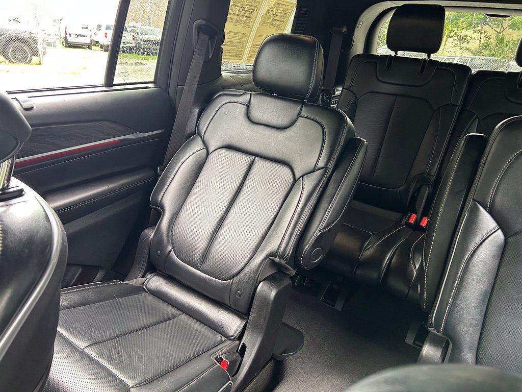 Used 2021 Jeep Grand Cherokee L Overland w/ Luxury Tech Group IV RWD image 13