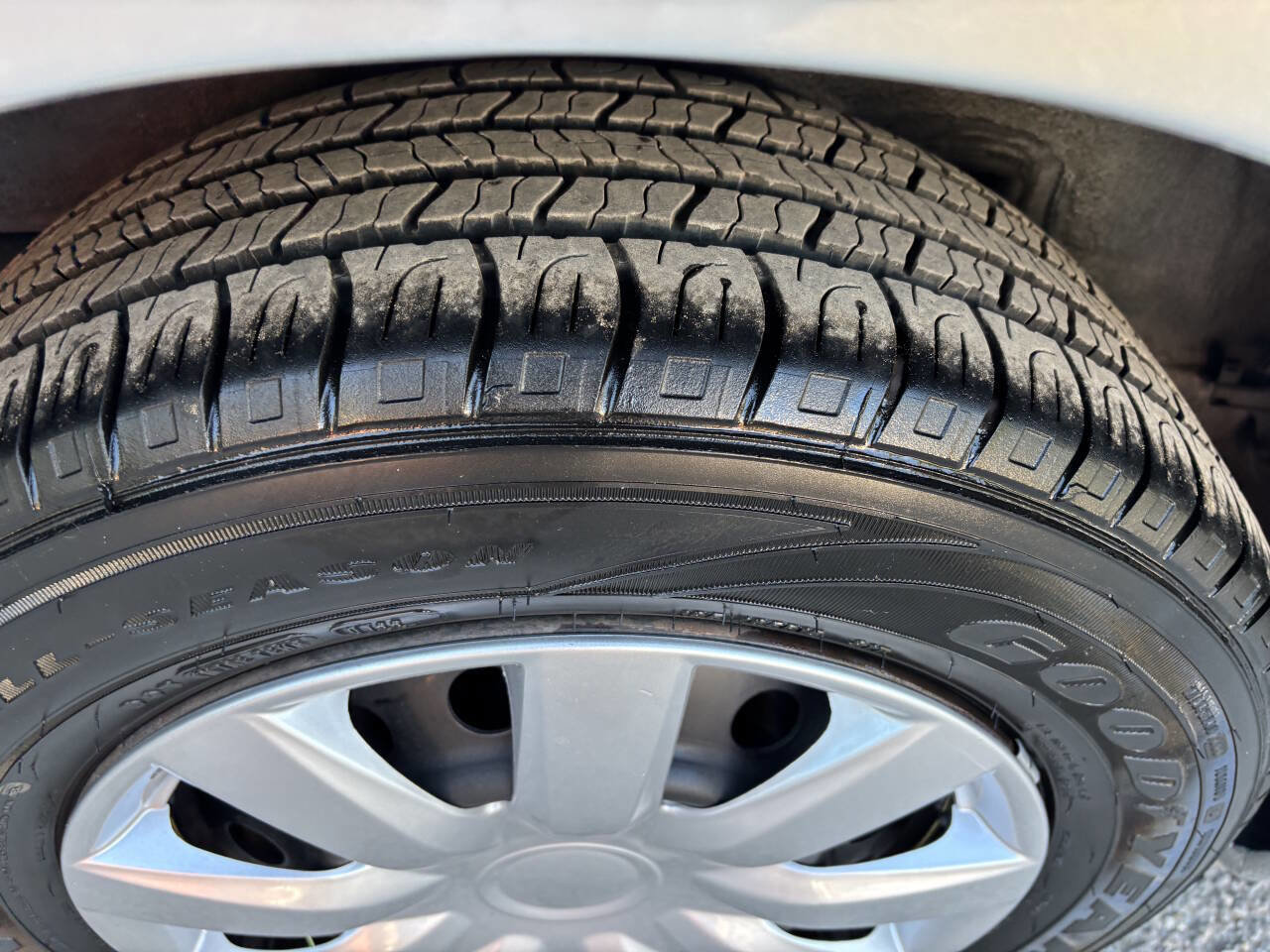 Used 2007 Toyota Corolla LE image 26