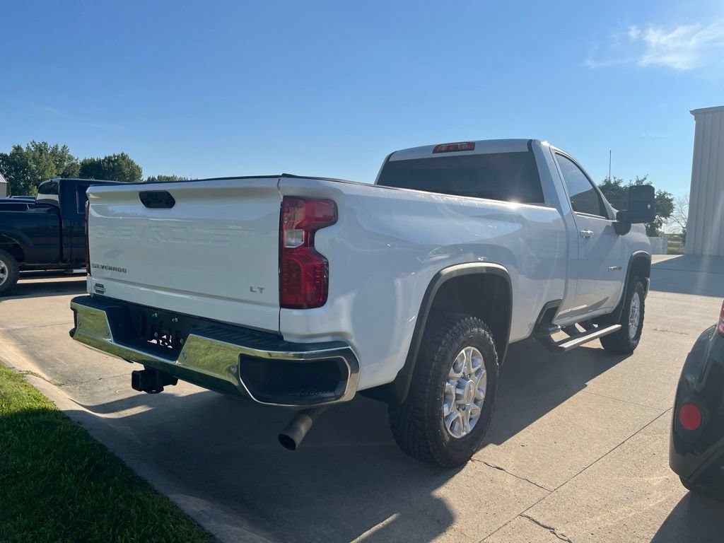 Used 2022 Chevrolet Silverado 2500 LT w/ Convenience Package AWD/4WD image 4