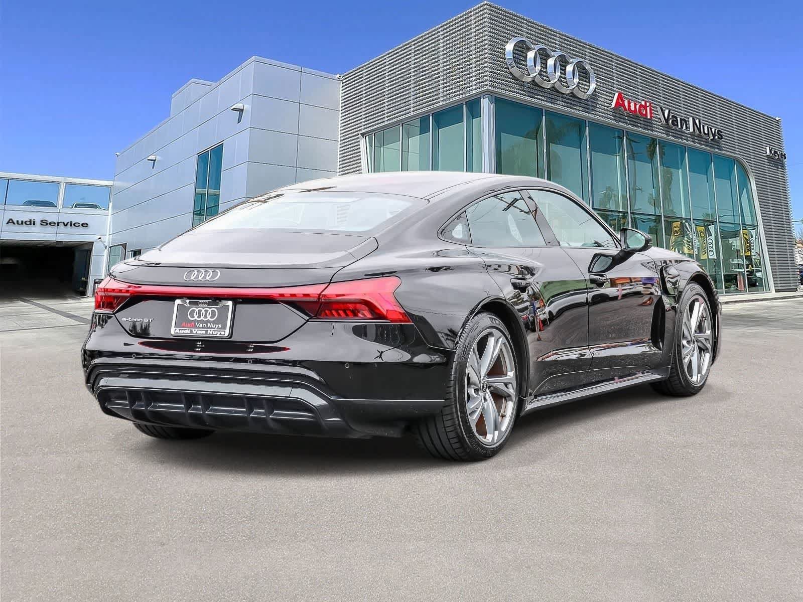Used 2023 Audi e-tron GT Premium Plus AWD/4WD image 4