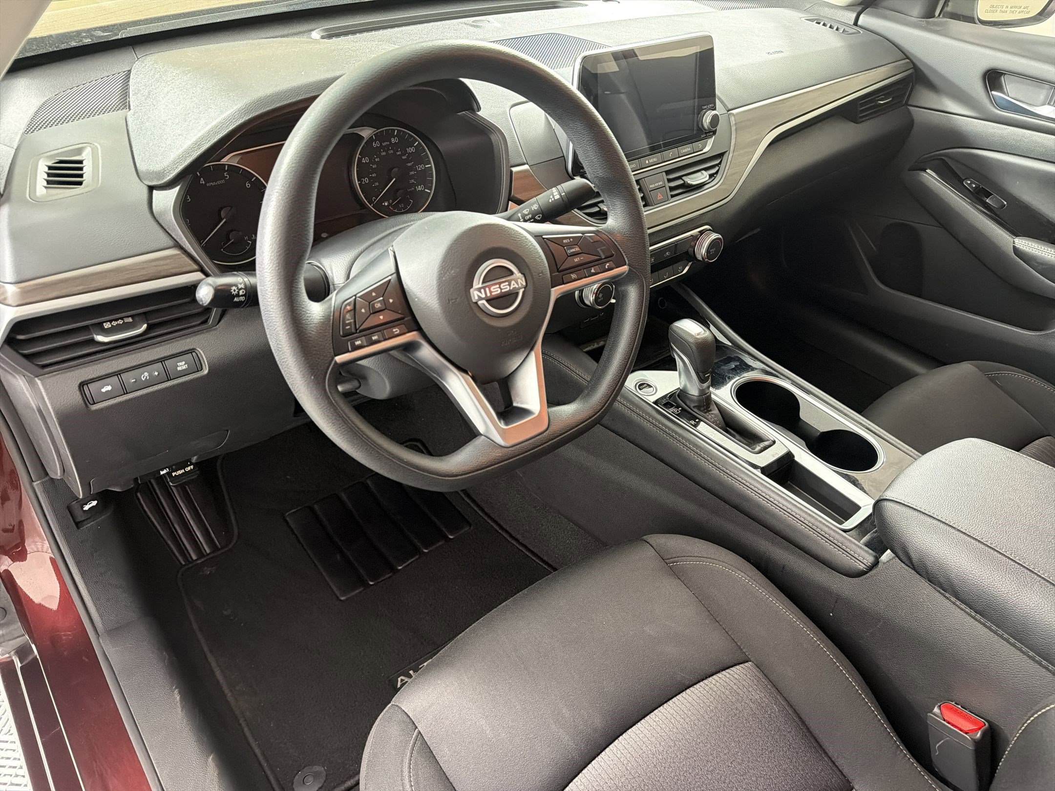 Used 2023 Nissan Altima 2.5 SV FWD image 4