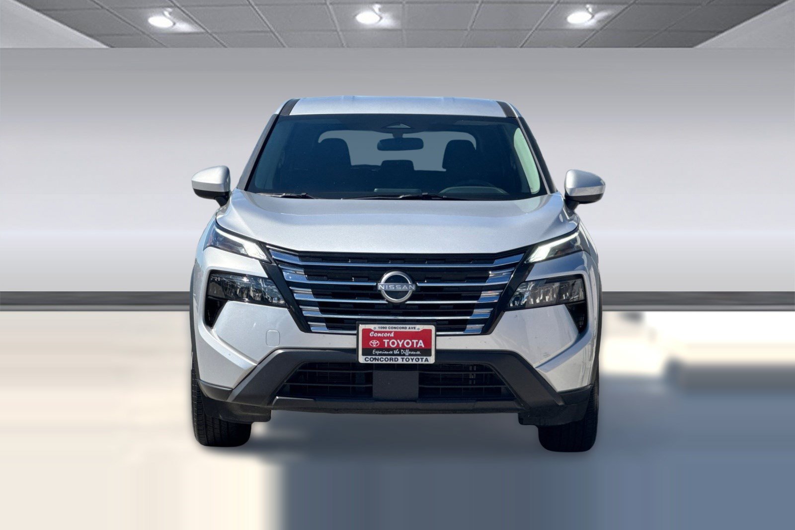 Used 2025 Nissan Rogue SV AWD/4WD image 6