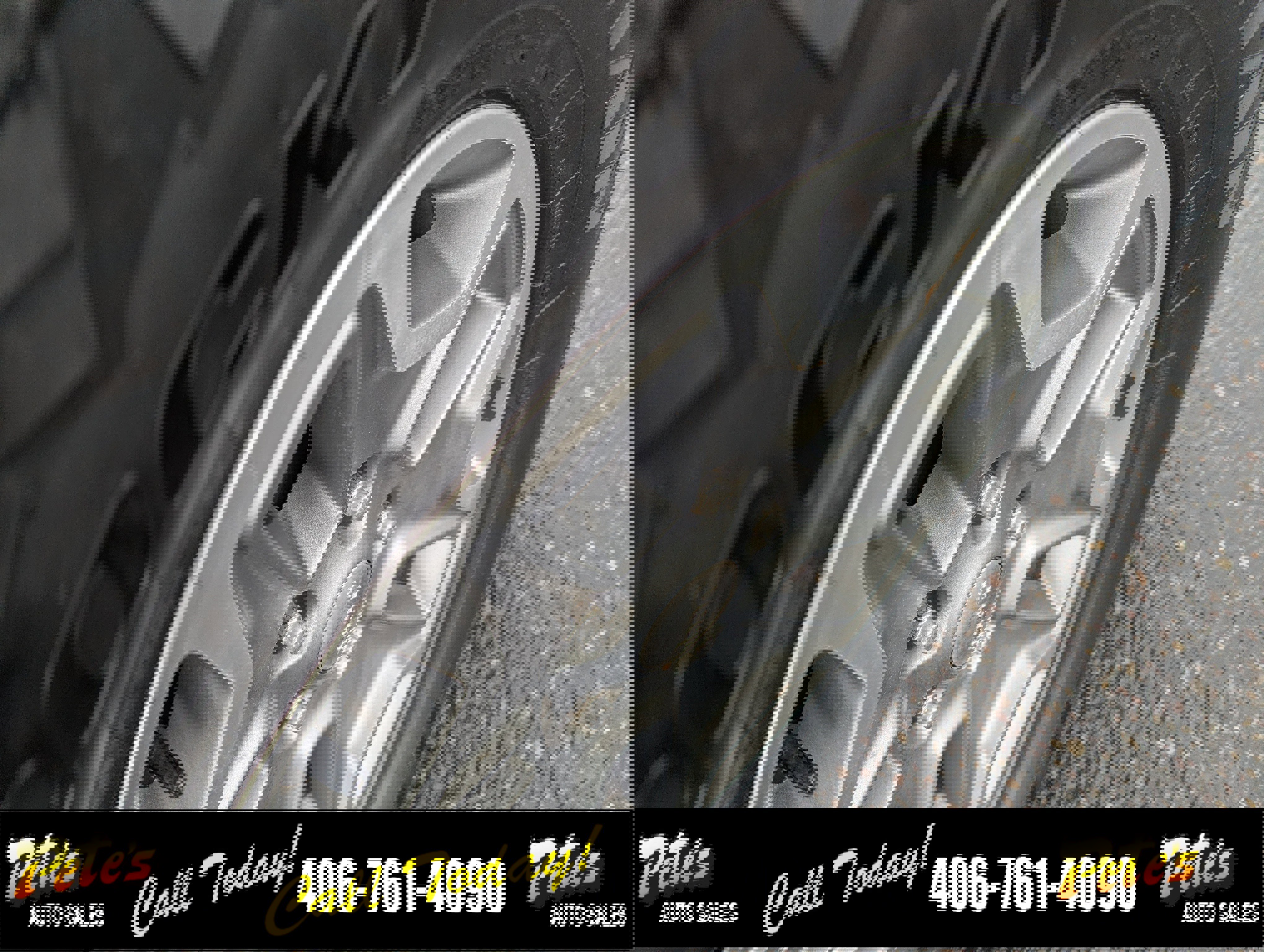 Used 2015 Jeep Wrangler Unlimited Rubicon w/ Max Tow Package image 11