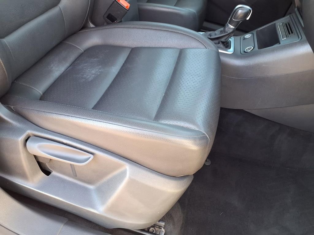 Used 2016 Volkswagen Tiguan S image 19