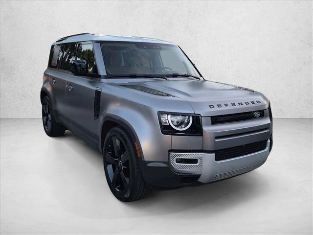 Used 2023 Land Rover Defender 110 S AWD/4WD image 3