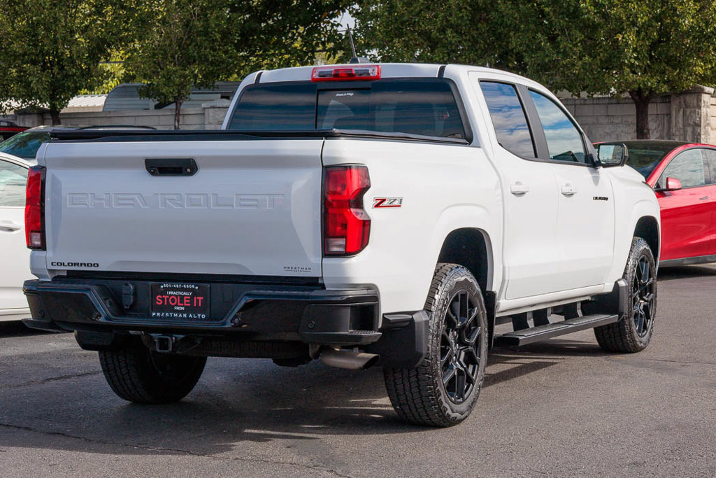 Used 2025 Chevrolet Colorado Z71 w/ Technology Package AWD/4WD image 19