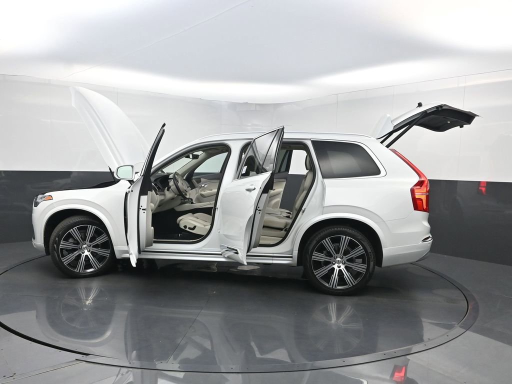 Used 2022 Volvo XC90 T6 Inscription w/ Climate Package image 39