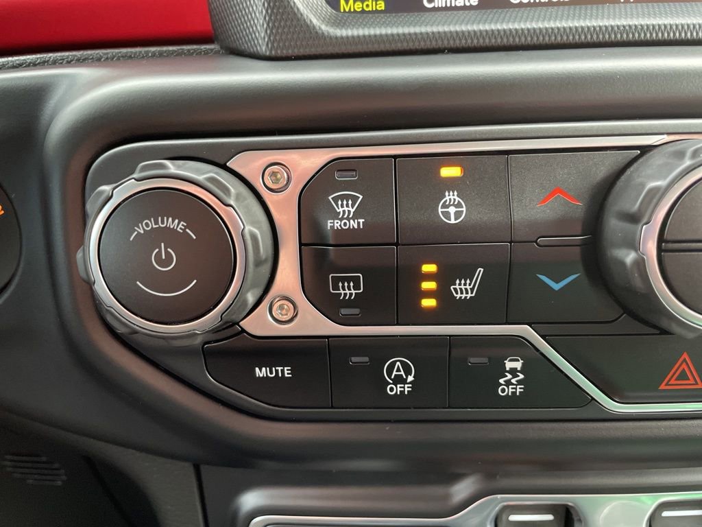 Used 2022 Jeep Gladiator Rubicon w/ Cold Weather Group image 24