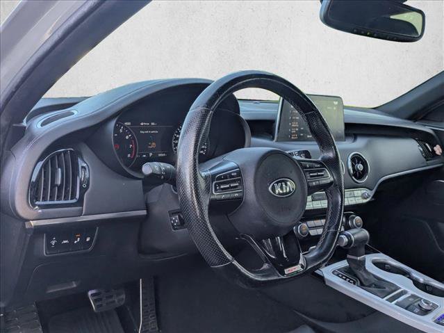 Used 2021 Kia Stinger GT1 RWD image 3