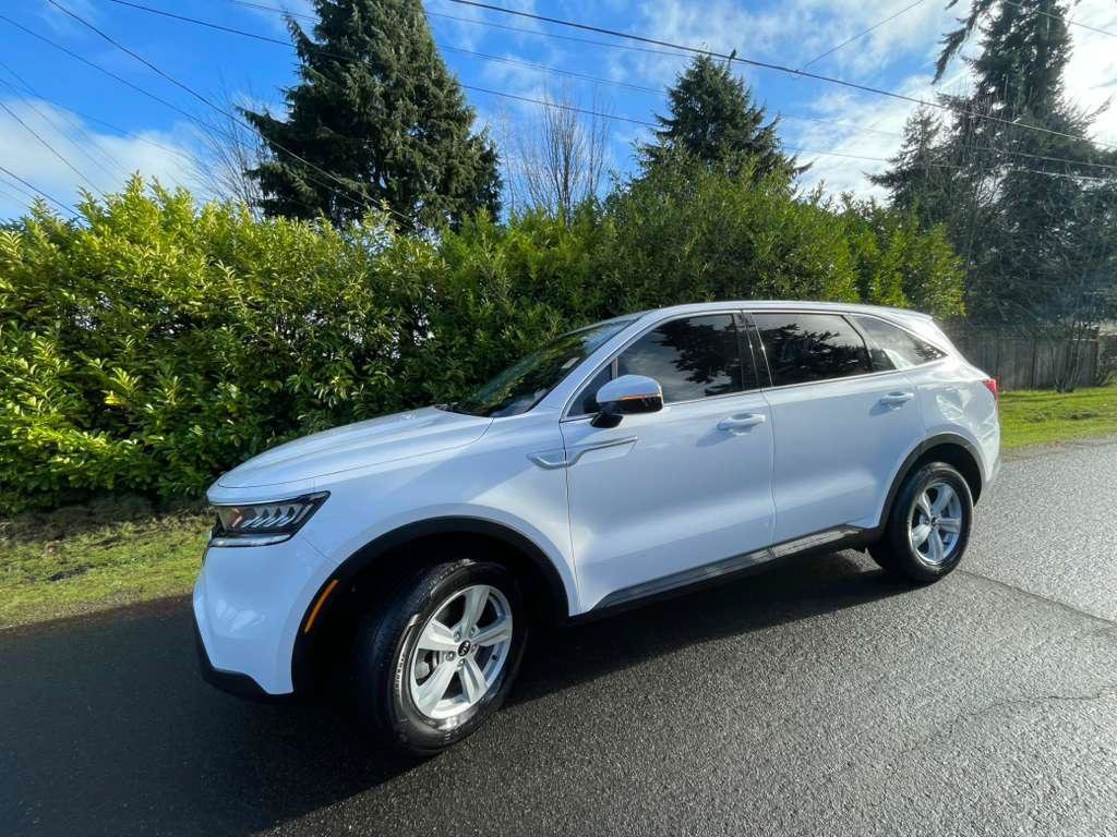 Used 2021 Kia Sorento LX AWD/4WD image 2
