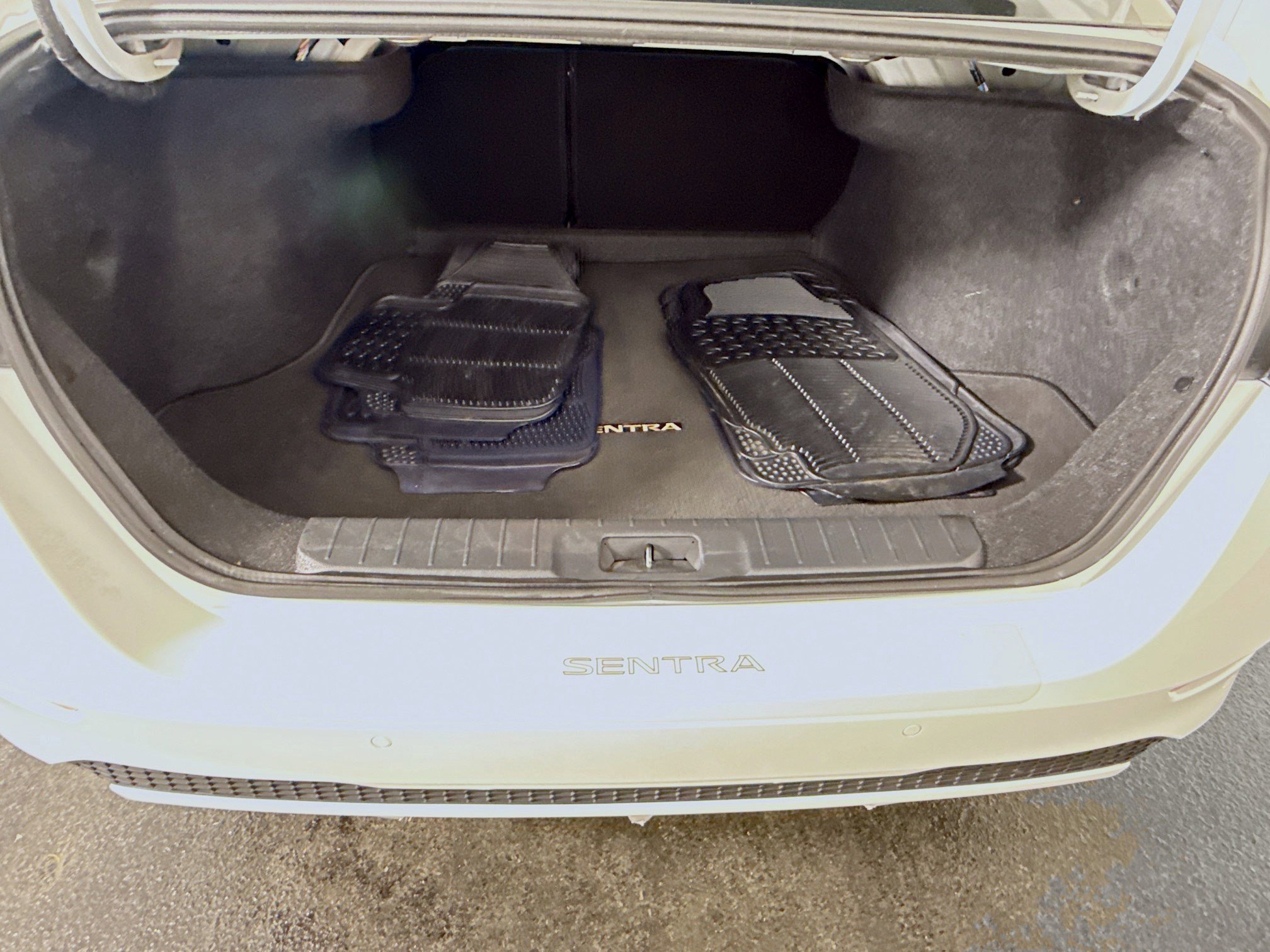 Used 2020 Nissan Sentra SV FWD image 35