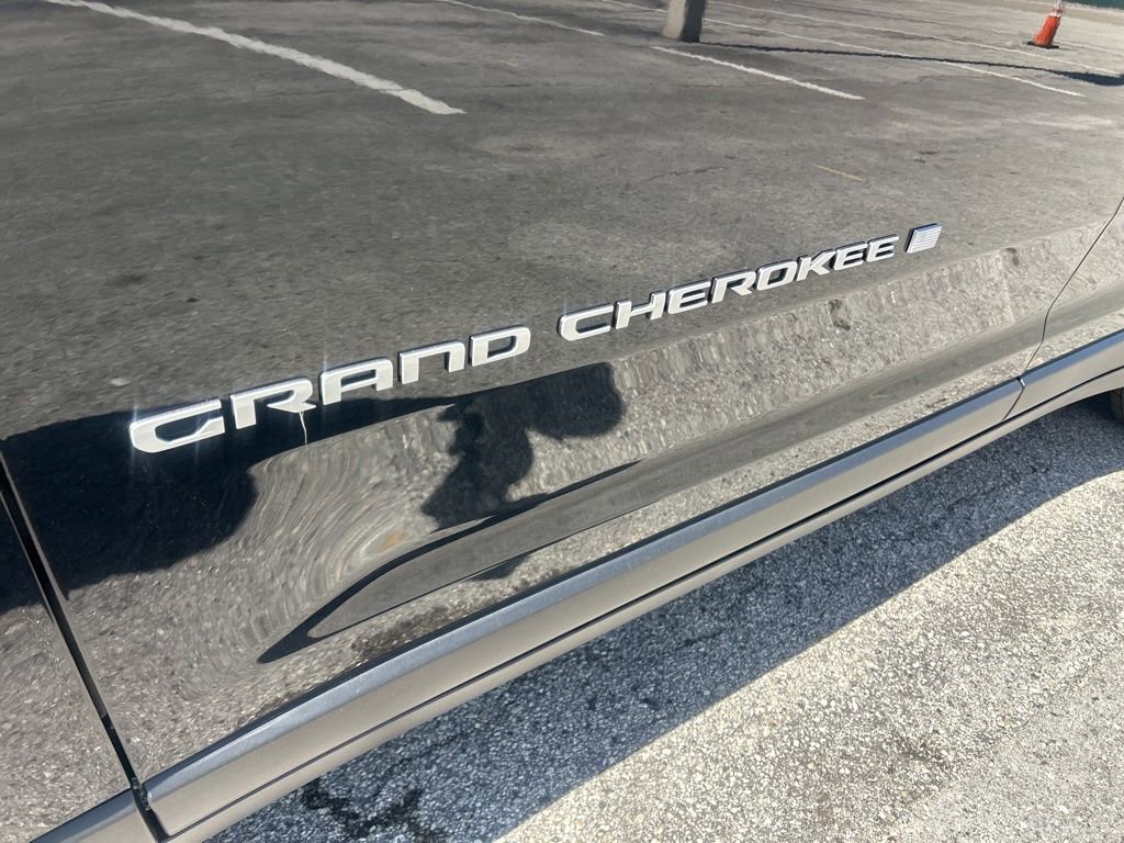Certified 2024 Jeep Grand Cherokee Limited image 19