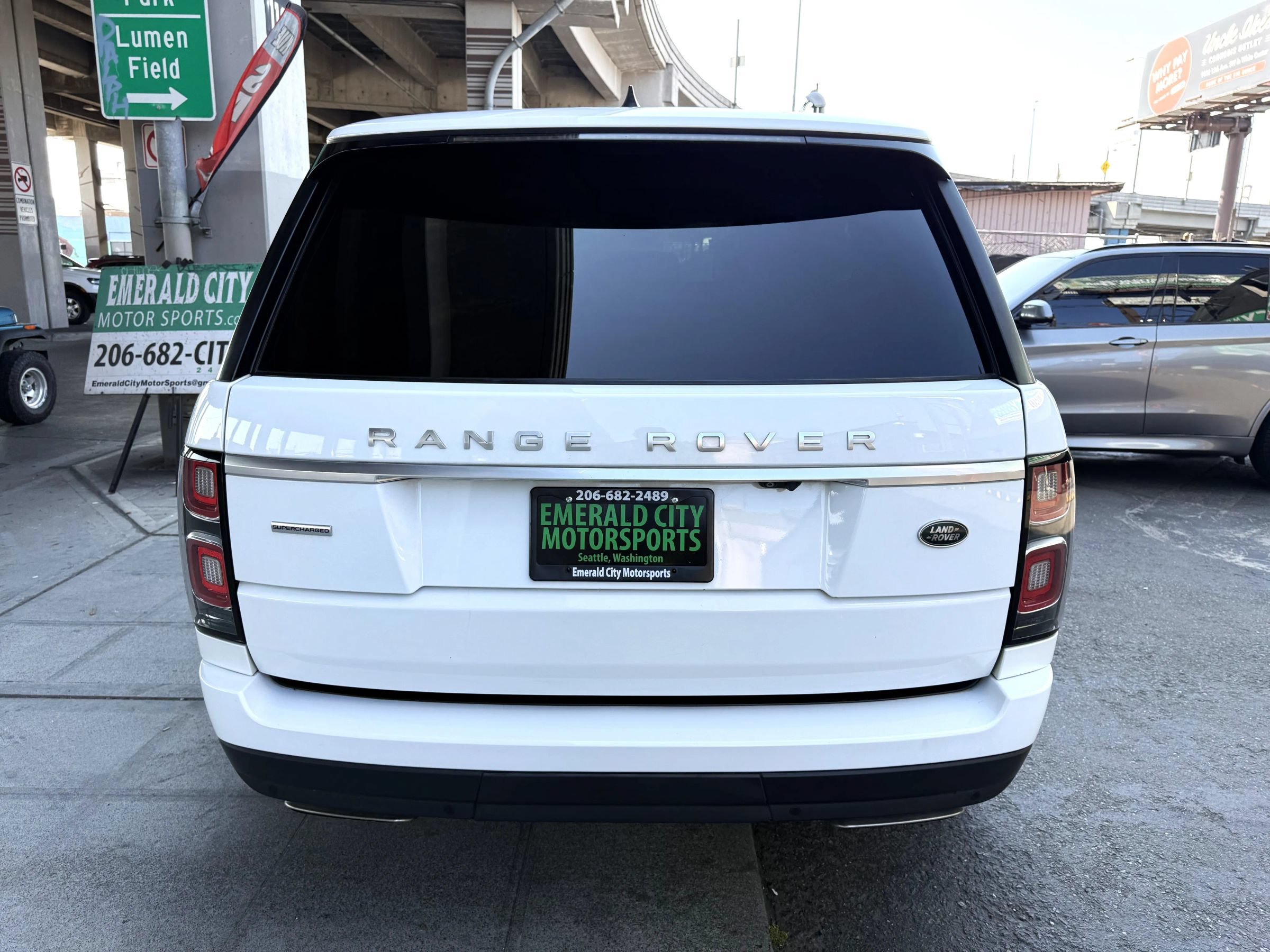 Used 2018 Land Rover Range Rover Supercharged AWD/4WD image 5