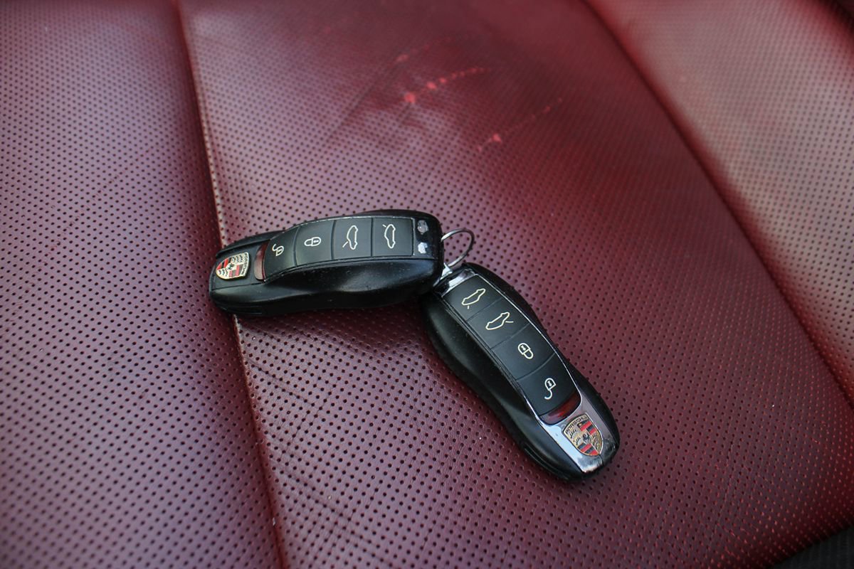 Used 2019 Porsche 718 Boxster RWD image 41