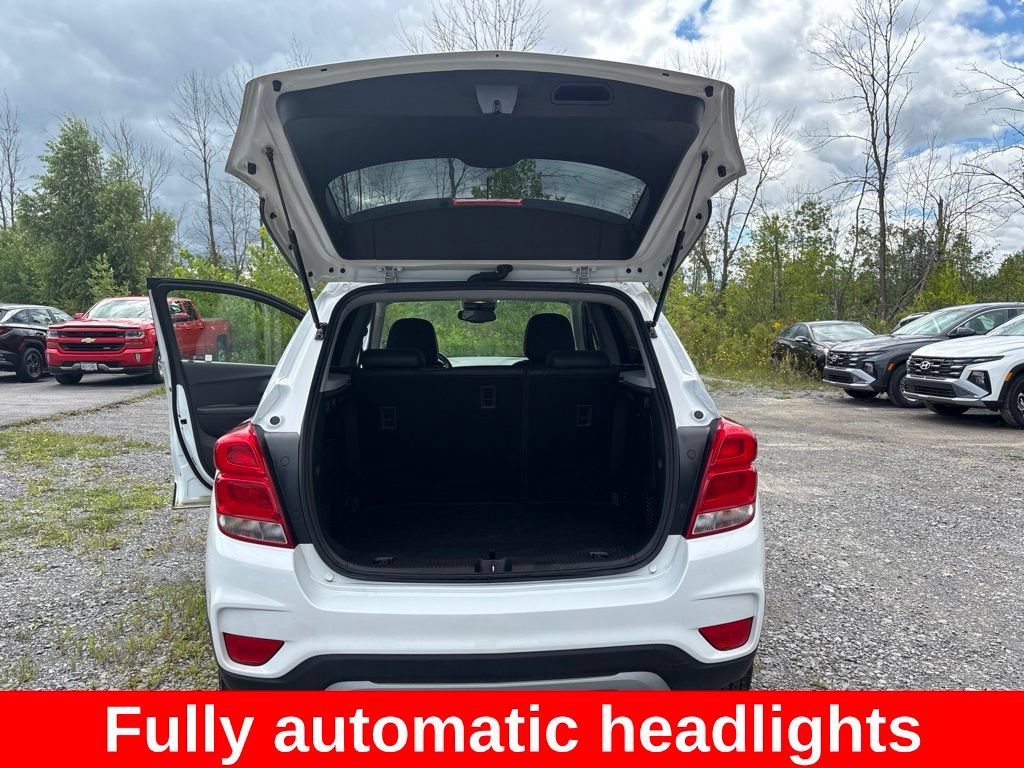 Used 2019 Chevrolet Trax LT w/ LT Convenience Package AWD/4WD image 13