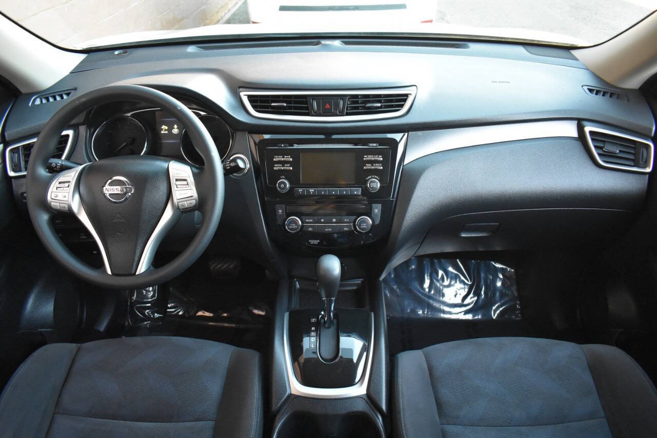 Used 2015 Nissan Rogue SV AWD/4WD image 39