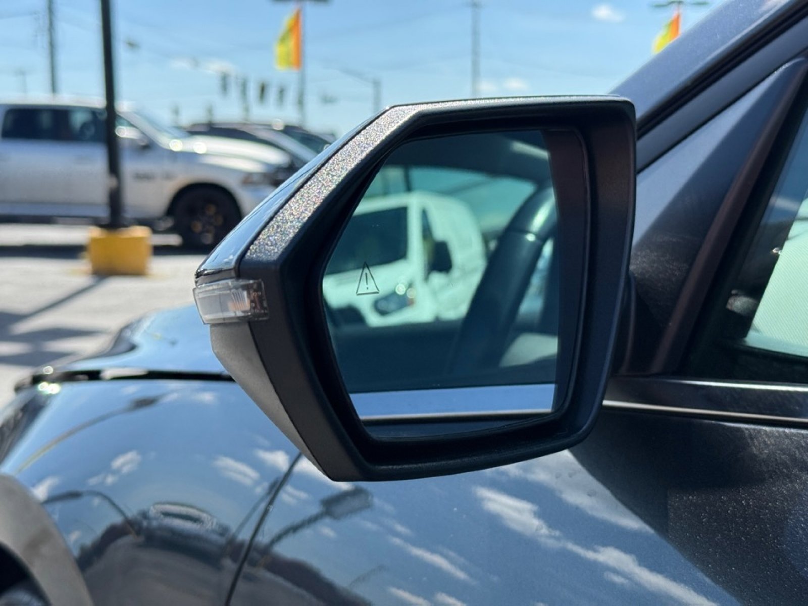 Used 2021 Hyundai Elantra SEL w/ Convenience + Premium Package image 34