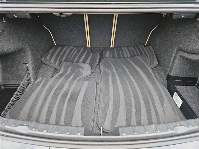 Used 2018 BMW 330i Sedan RWD image 6