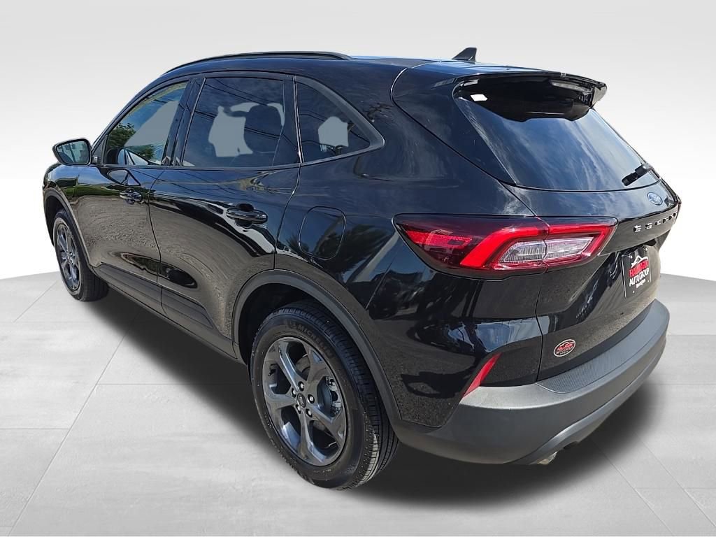Used 2025 Ford Escape ST-Line AWD/4WD image 5