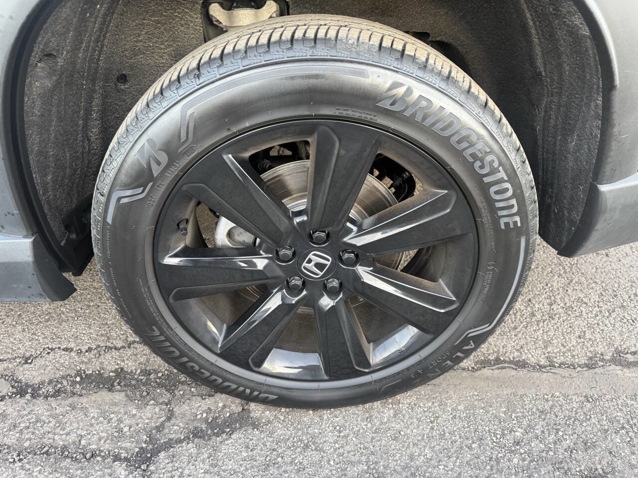 Used 2025 Honda Pilot Black Edition image 10
