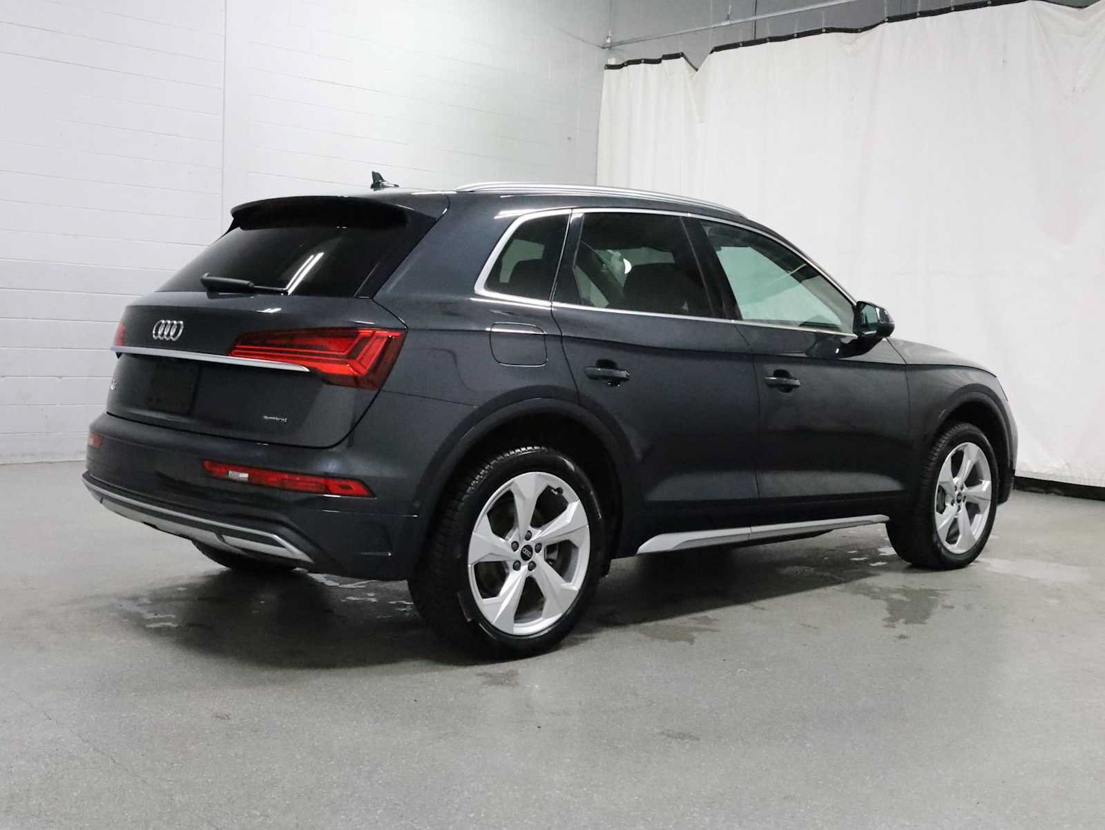 Used 2021 Audi Q5 Prestige w/ Prestige Package AWD/4WD image 9