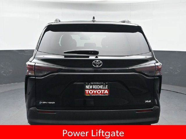 Certified 2026 Toyota Sienna XLE AWD/4WD image 5