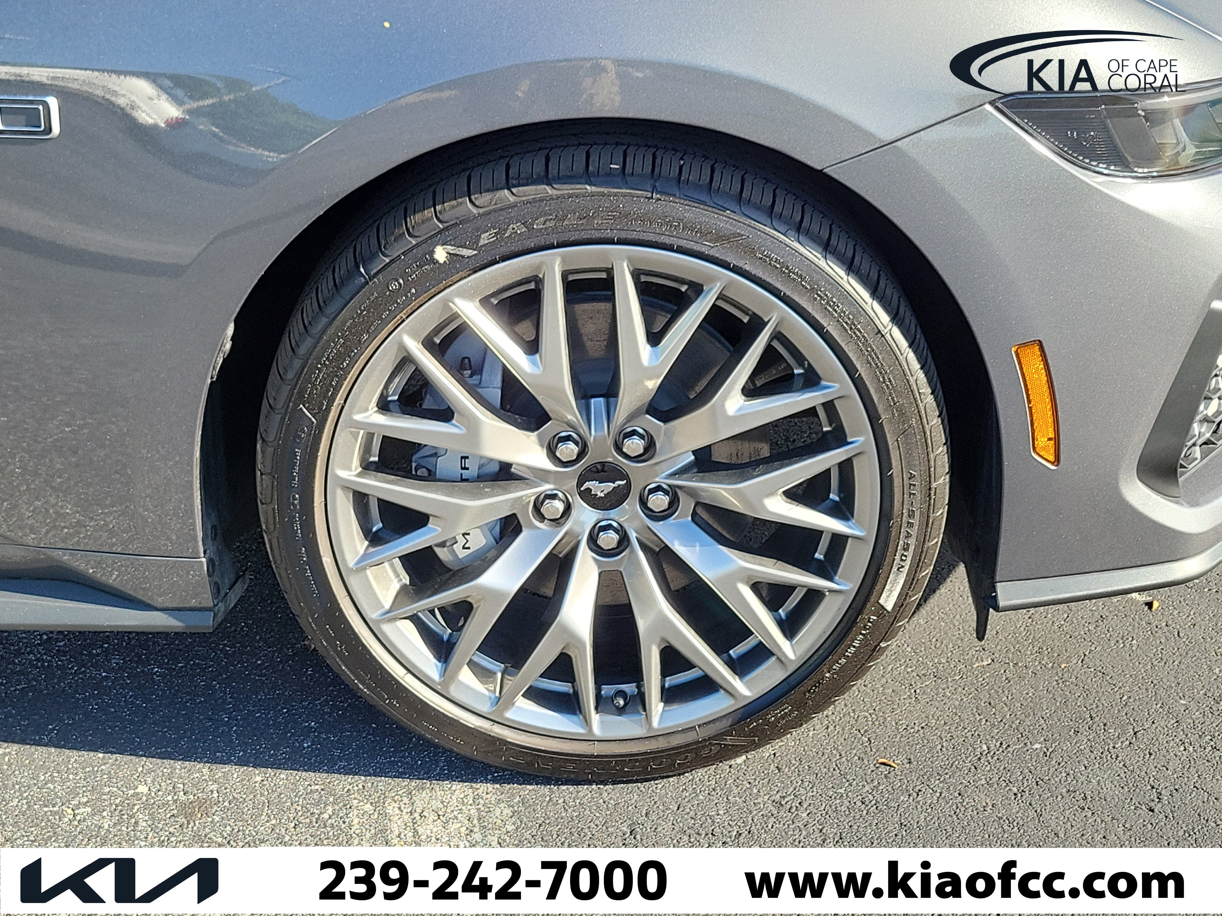 Used 2025 Ford Mustang GT Premium RWD image 7