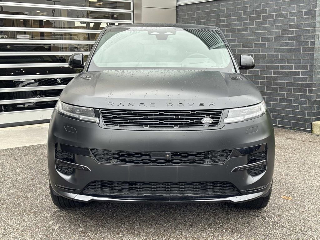 New 2026 Land Rover Range Rover Sport Dynamic SE AWD/4WD image 2