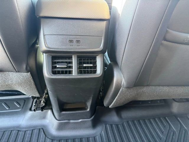 Used 2025 Chevrolet Equinox LT w/ Convenience Package II image 32