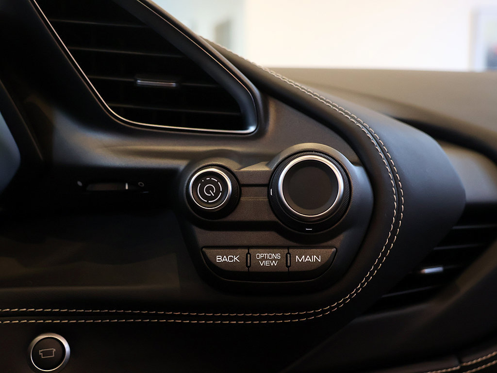 Certified 2018 Ferrari 488 Spider RWD image 30