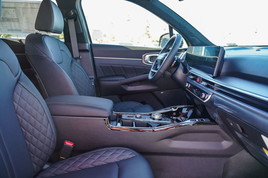 Certified 2026 Kia Sorento SX Prestige AWD/4WD image 17