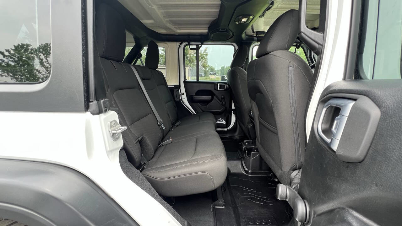 Used 2018 Jeep Wrangler Unlimited Sport image 25