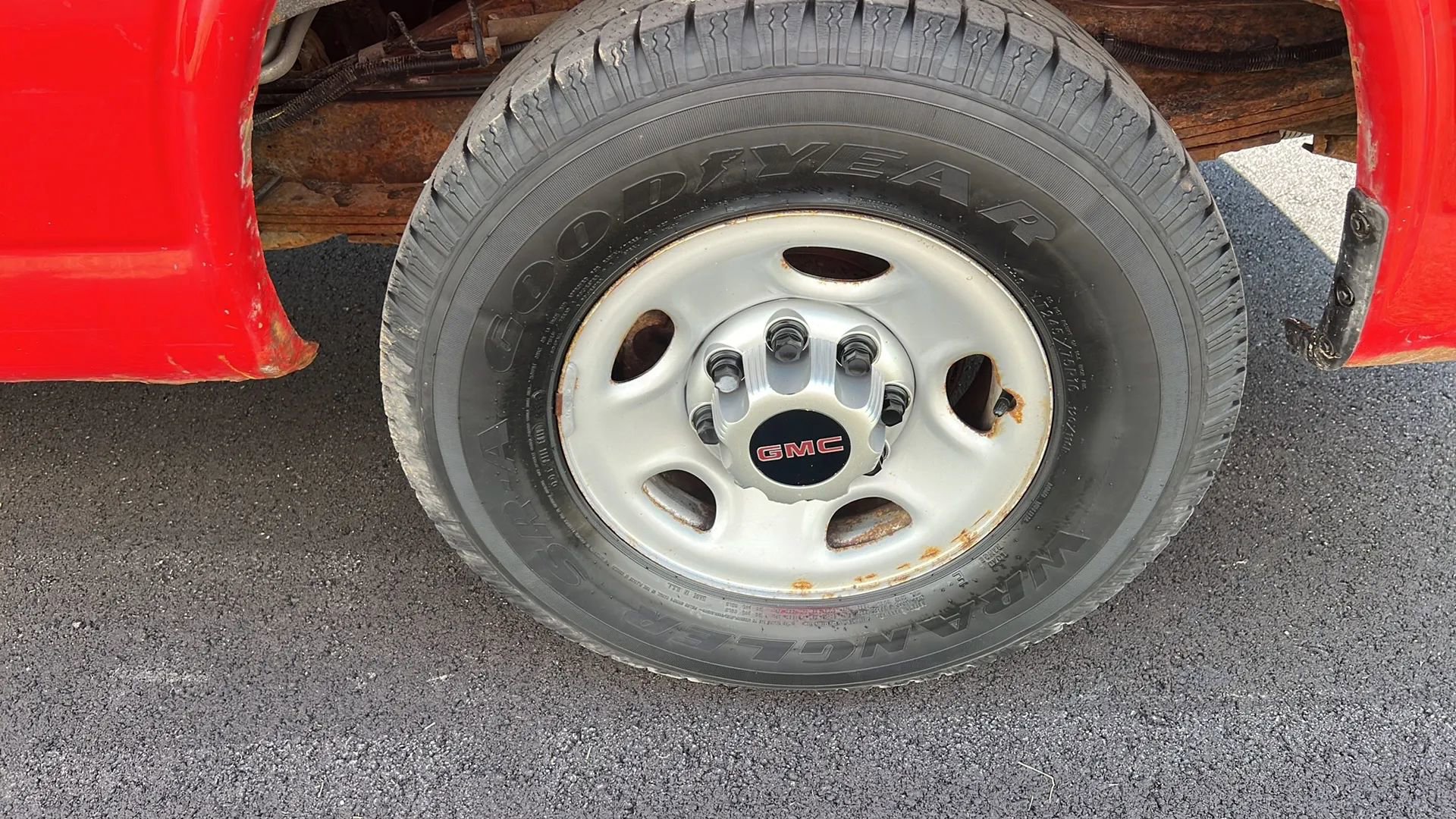 Used 2014 GMC Savana 2500 image 28