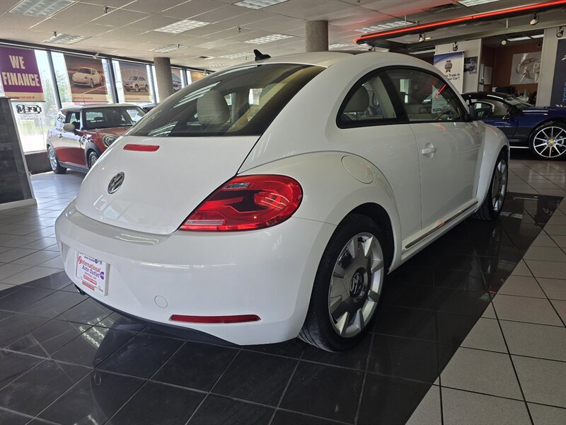 Used 2013 Volkswagen Beetle 2.5 FWD image 4