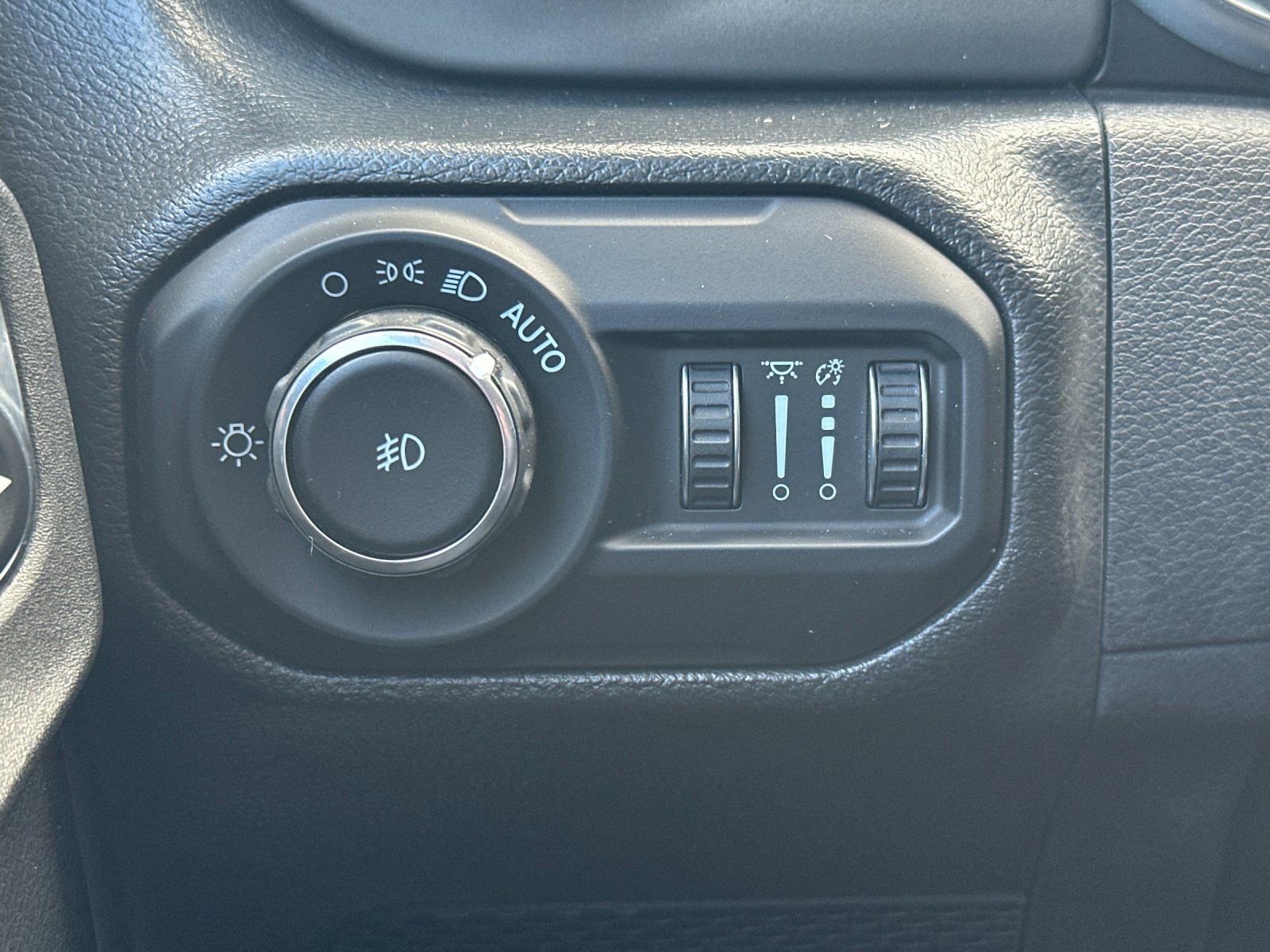 Used 2022 Jeep Wrangler Unlimited Sport AWD/4WD image 30