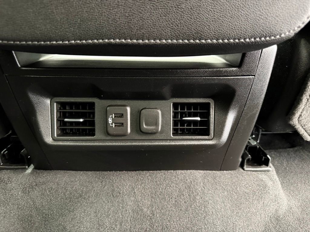 Used 2022 Chevrolet Silverado 1500 LT w/ Convenience Package II AWD/4WD image 25