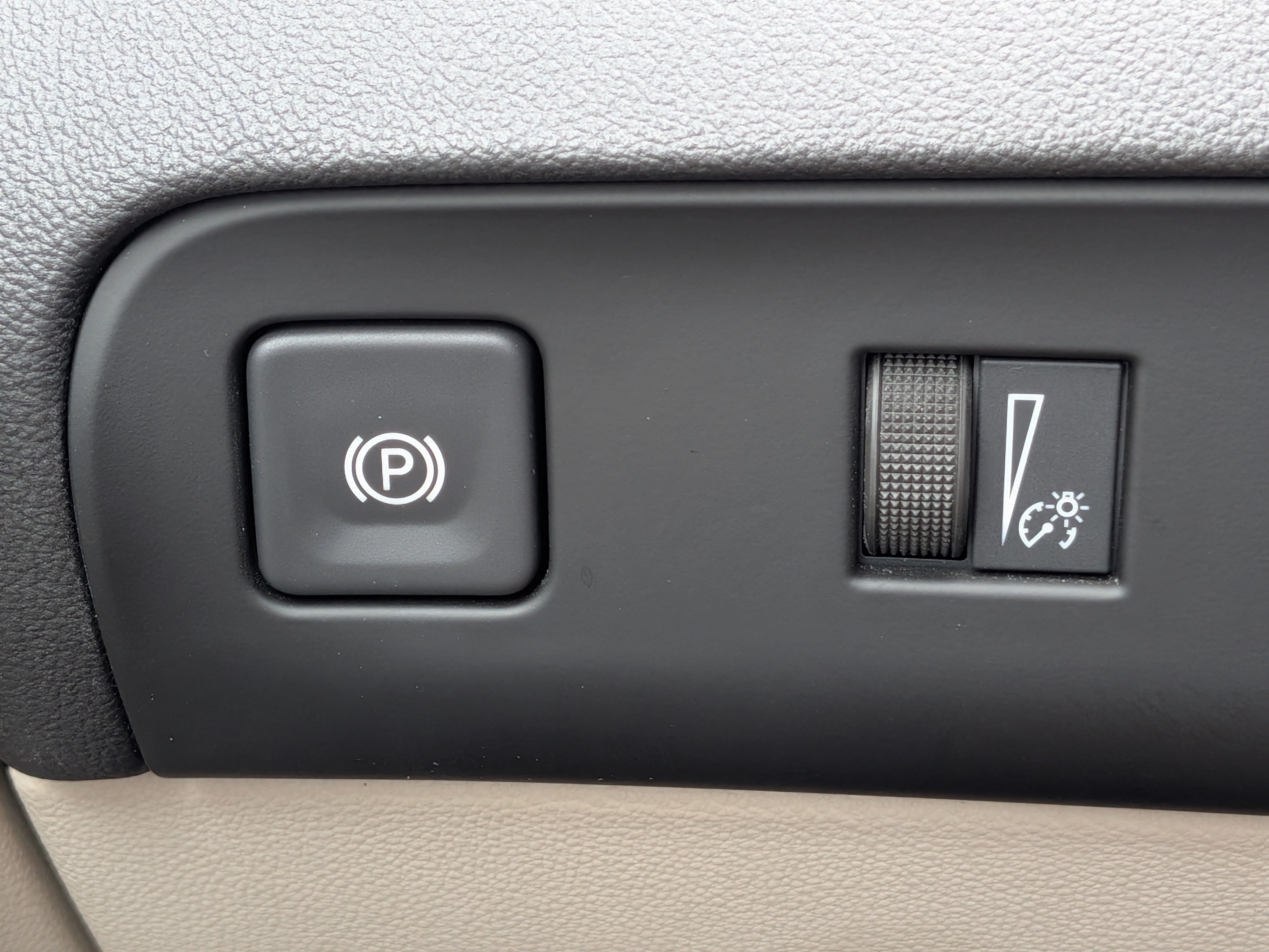 Certified 2023 Buick Enclave Essence w/ Experience Buick Package FWD image 23