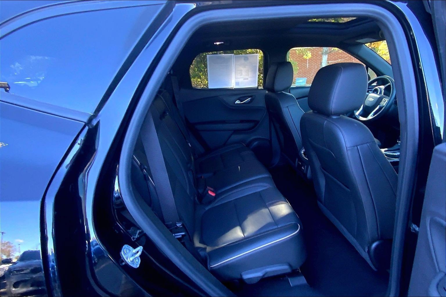 Used 2019 Chevrolet Blazer Premier w/ Sun and Wheels Package AWD/4WD image 16