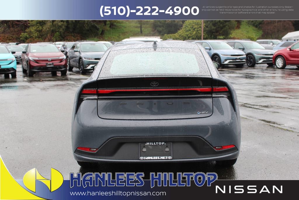 Used 2024 Toyota Prius LE image 7