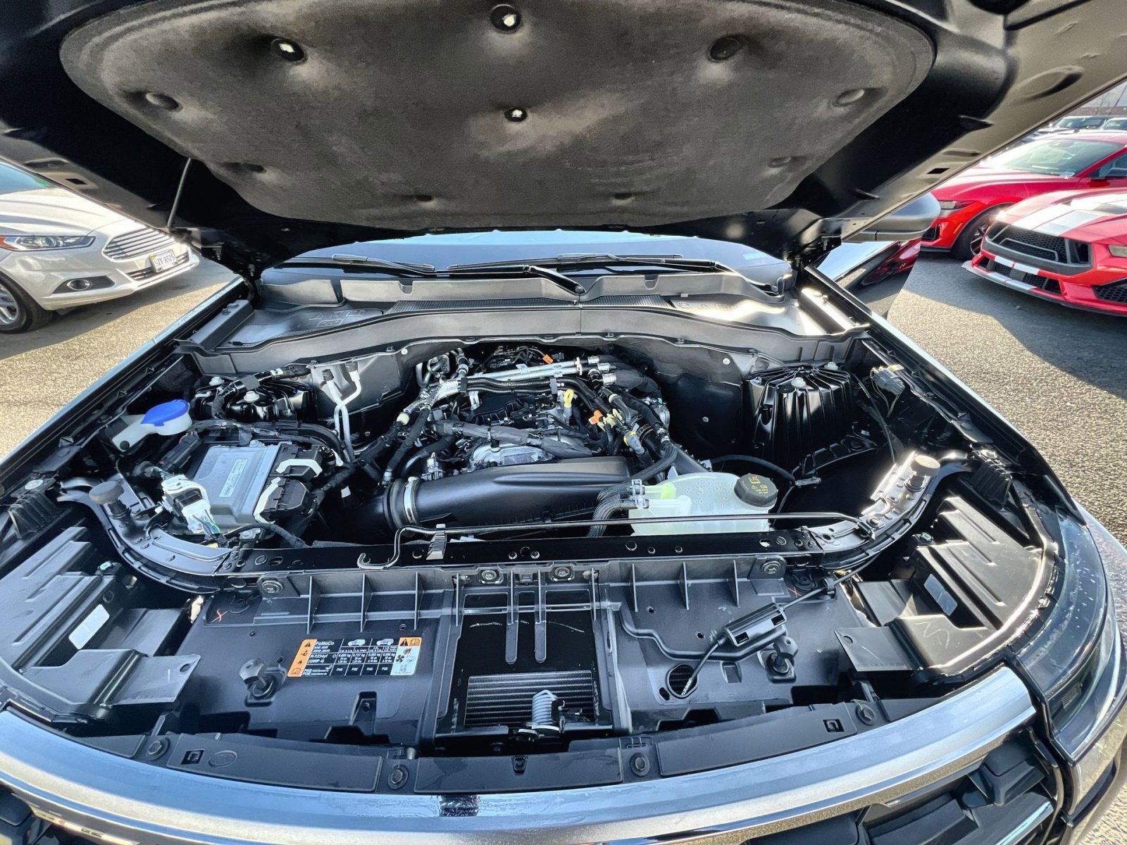 Used 2025 Ford Explorer Active w/ Active Comfort Package image 28