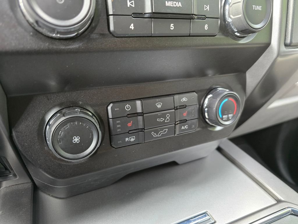 Used 2019 Ford F150 XLT w/ Equipment Group 302A Luxury AWD/4WD image 30