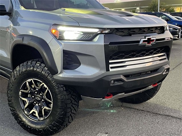 Used 2024 Chevrolet Colorado ZR2 w/ Safety Package image 9
