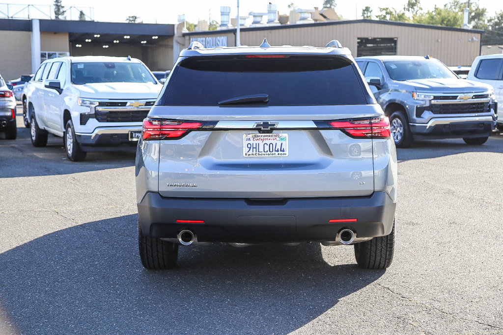 Certified 2023 Chevrolet Traverse LT FWD image 3